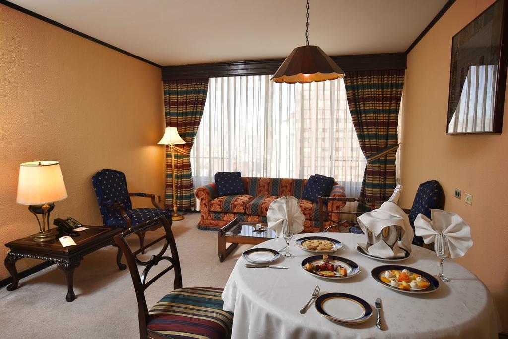 Real Plaza Hotel & Convention Center 拉巴斯 外观 照片